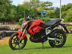 REVOLT RV400