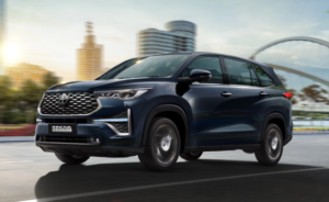 TOYOTA INNOVA HYCROSS