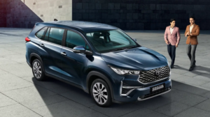 TOYOTA INNOVA HYCROSS