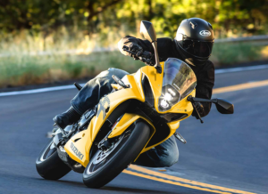 SUZUKI GSX 8R