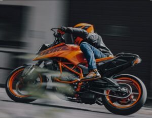 KTM DUKE 390 