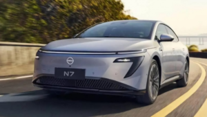 NISSAN N7 SEDAN